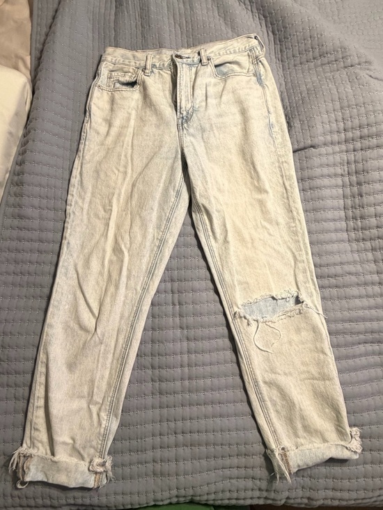 American Eagle Outfitters Denim - American Eagle Outfitters Light Wash Distressed Denim Jeans
